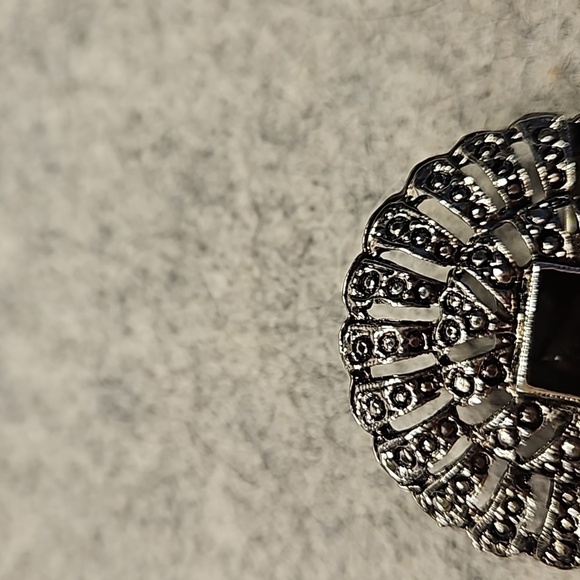 Enamel & Antiqued Silverstone 1 3/8"Dia. Brooch - Picture 4 of 6